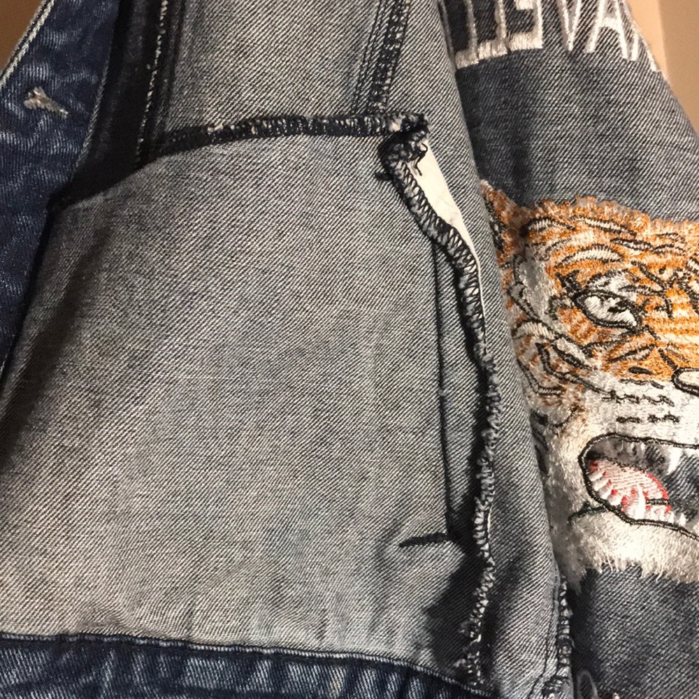 Beautiful New Jean Jacket - Picture 6 of 6
